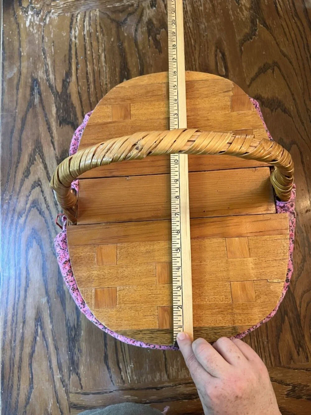 Vintage Wicker Picnic Basket With Pink Floral Liner & Hinged Lid 16